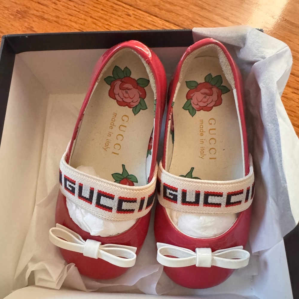 Gucci baby pink Dress Shoes with Bow
